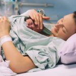 o femeie care a ales sa devina mama singura a descoperit ca fiica ei are zeci de frati vitregi dupa ce am cunoscut celelalte mame 69b2e33d17c65