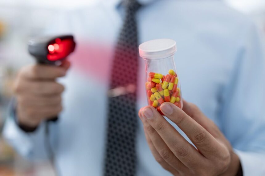 pericolul ascuns din medicamentele contrafacute cum iti pot afecta sanatatea pe termen lung 69c64bc89b371