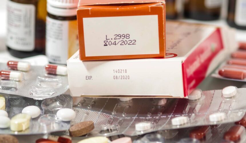 peste 30 de medicamente noi intra pe lista celor gratuite si compensate oamenii ajungeau sa plateasca zeci de mii de euro din propriul buzunar 69a9ad3a30280