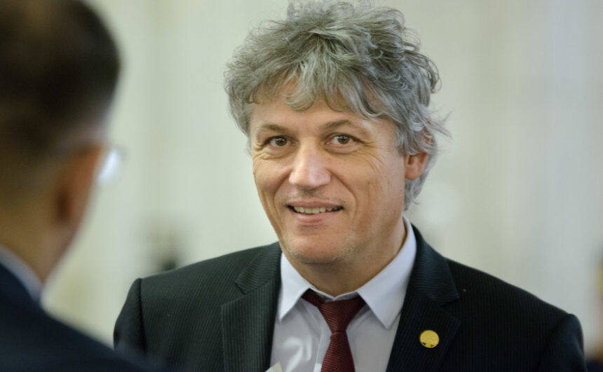 sabii pe masa in psd constanta liviu brailoiu si a depus candidatura pentru presedintia organizatiei judetene 69b146f400099