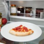 se mai poate manca pizza daca a stat mai mult de 24 de ore in frigider cat rezista de fapt 69b26de9f34b9