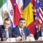 simion aur in sua alaturi de apropiati ai lui trump transmitem un mesaj care ne doare pe noi vrem democratie in romania 69c50420b1365