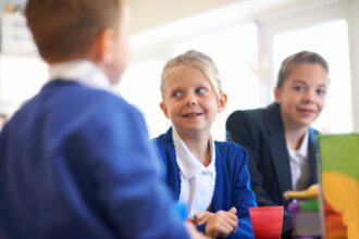 tot mai multe studii sustin elevii ar trebui sa inceapa scoala mai tarziu cum influenteaza ora 8 rezultatele la invatatura video 69aab3b8d6db2