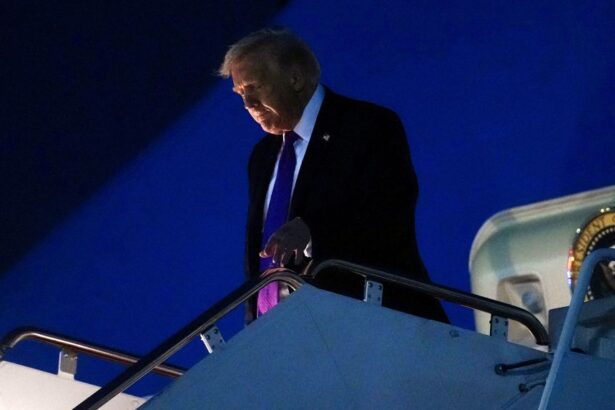 trump a primit informari foarte ingrijoratoare de la serviciile secrete regimul iranian supravietuieste atacurilor si ramane intact garzile revolutionare i au lasat pe americani fa 69bae82959587