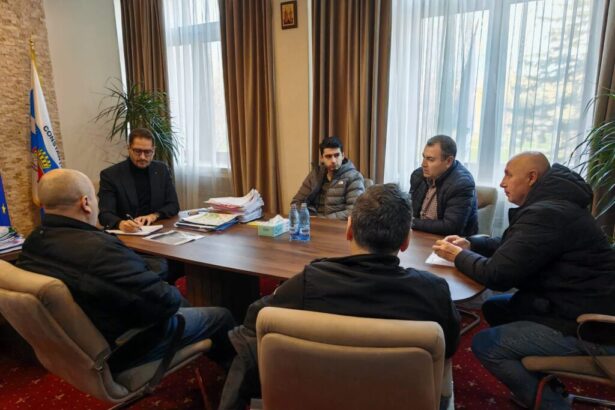 viceprimarul rasauteanu invitatie pentru constanteni la audiente va incurajez sa veniti sa discutam deschis si sa gasim solutii impreuna 69baa22775379