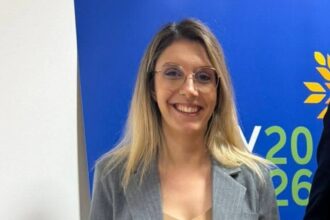 buzoianu mediu pentru deciziile importante ma consult cu mama si cu tata 69e61edc9aaf5