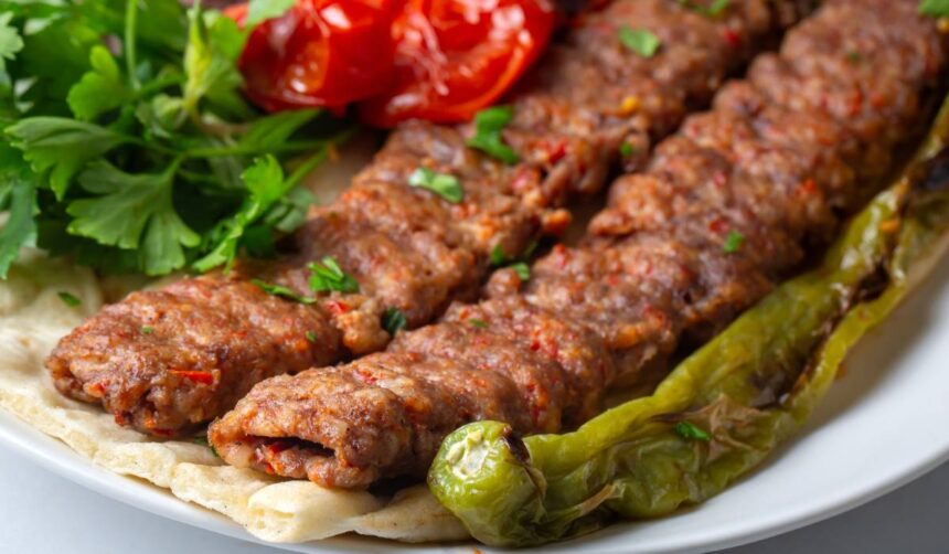 ce pun turcii in adana kebab sa iasa carnea suculenta 69f31a2761510
