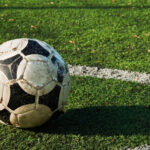 cercetatorii britanici propun modificarea mingilor de fotbal pentru a combate problema impactului loviturilor cu capul 69e9c3b940037