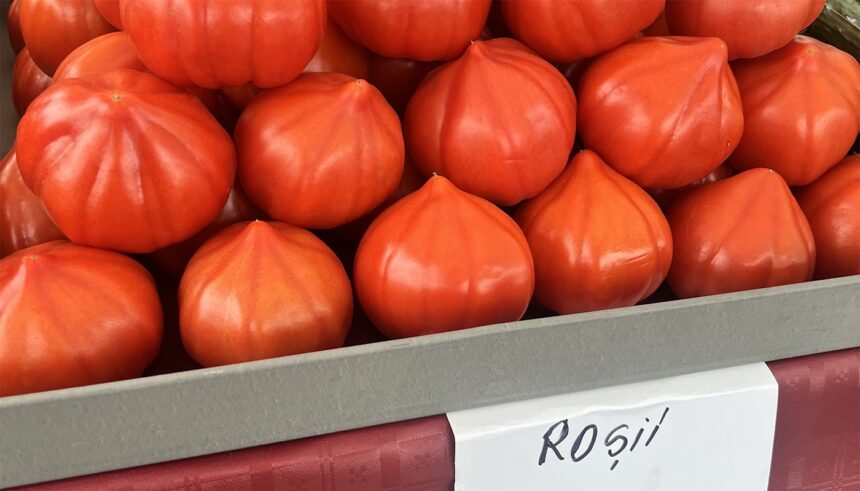 cu cat se vinde 1 kg de rosii in piata obor acum cu 4 zile inainte de paste sunt mai scumpe decat carnea 69d5e588953d2