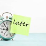 de ce procrastinam chiar cand stim ca ne face rau 69e9a2b671a51