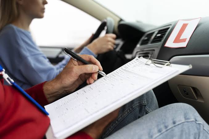 examenul pentru permisul categoria b modificat reapare proba in poligon 69edb37a16048