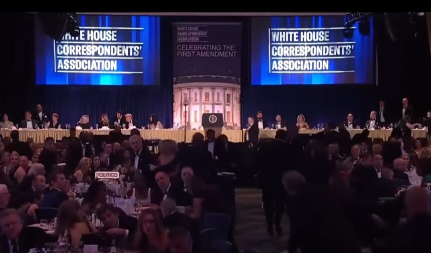 focuri de arma la dineul corespondentilor trump si melania evacuati suspect retinut video 69eda9e7b34f0