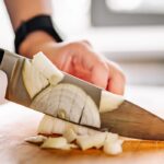 gata cu lacrimile in bucatarie metoda geniala pentru taiat ceapa 69df797e29c4a