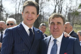 gheorghe popescu despre hagi ca selectioner nu doar ca esti cel mai potrivit pentru jobul asta esti perfect acum e momentul tau 69e71bfbb15b9