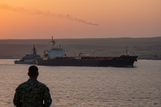 inca 10 000 de militari americani se indreapta spre golf iran ameninta cu represalii pe mai multe fronturi va inchide si marea oman si marea rosie 69dfd6d696dd9
