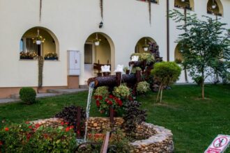 izvorul tamaduirii 2026 semnificatia sarbatorii si ce trebuie sa faci pentru sanatate si binecuvantare 69e09713160e9