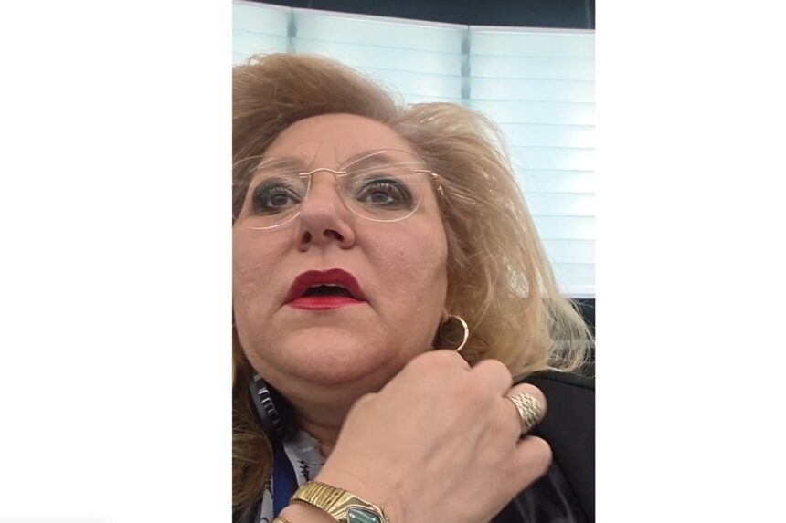 parlamentul european i a ridicat imunitatea sosoaca jegurile de nationalisti voteaza unii impotriva altora pentru ca sunt pupatori in cr de cazane 69f093a41fe0e