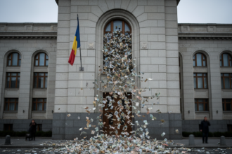 platim din buzunarele noastre dobanzi de zeci de milioane de euro pentru imprumuturile date ucrainei bani care nu vor mai fi recuperati niciodata 69e102f2b5033