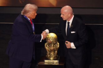 presedintele fifa gianni infantino intentioneaza sa i ceara lui donald trump sa reduca activitatile ice in timpul cupei mondiale 69de9cce05665