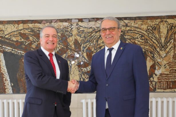 primarul chitac intalnire cu ambasadorul sua la universitatea ovidius dialogul nostru a reconfirmat importanta tot mai mare a regiunii marii negre in actualul context de 69ce77019bb80