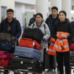proceduri mai rapide bolojan a eliminat taxele pentru intermediarii care aduc muncitori asiatici 69ecc8ef6b70a