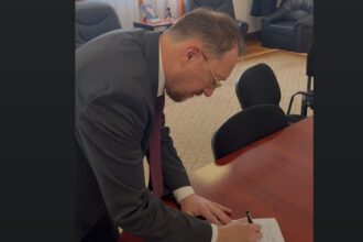 progresismul ucide romania senatorul sava de la constanta printre primii semnatari ai motiunii de cenzura gazele din marea neagra stam pe o punga de au 69df8763cad5f