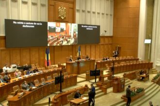 regrupari in parlament sefii formatiunilor satelit care nu percutau in favoarea motiunii de cenzura schimbati 69f1c4a6b8127