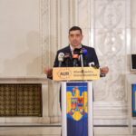 simion ar dori ca bolojan sa nu si mai prelungeasca agonia si sa demisioneze acum vrem anticipate si revenirea la turul 2 al prezidentialelor calin georgescu a castigat alegerile 69f0afa1eea37