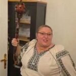 sosoaca nu vrea sa fie curtata de bolojan nu ma mai sunati nu imi mai sunati parlamentarii sa va dea dumnezeu inmiit raul pe care l ati facut poporului roman 69e79a7f375a0
