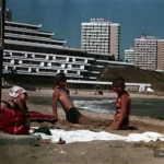 turismul estival comunism vs capitalism vitrina modernista a litoralului marele proiect socialist de recreere si divertisment inlocuit de filosofia business ului 69da3357426b4