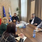 viceprimarul rasauteanu am avut discutii in cadrul primariei pentru a stopa desfiintarea telegondolei ea trebuie extinsa 69de51e98e157
