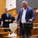 asa traseist mai rar deputat fasnet din mangalia a schimbat patru partide in patru ani a votat pentru caderea lui bolojan si acum s a inscris in pnl 6a0d6a5ab683e