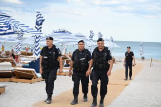 barbat prins cu droguri in mamaia retinut dupa ce a incercat sa mituiasca cu 8 000 de lei un echipaj de jandarmi 69f5f568b9375