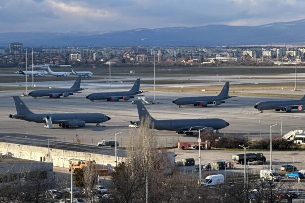 bulgaria raceste relatia cu sua sofia reduce durata stationarii avioanelor militare americane 6a19766800dd6