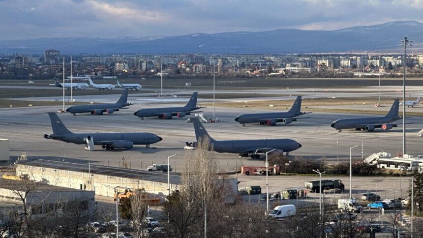 bulgaria raceste relatia cu sua sofia reduce durata stationarii avioanelor militare americane 6a19766800dd6