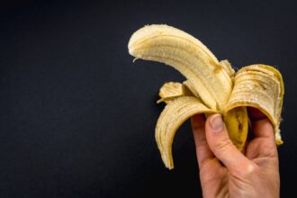 ce sunt firele de pe banane si de ce nu ar trebui sa le mai indepartezi imediat 69fdf6483ab3c