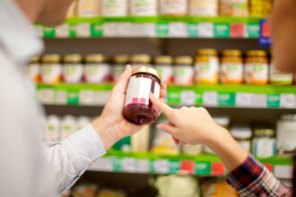 cum citesti corect eticheta alimentelor specialistii explica diferenta dintre termen limita si data optima de consum 69f58029a6859