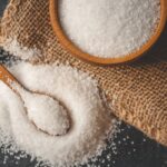 depozitezi sarea intr un recipient din otel greseala ce iti poate afecta un ingredient esential din bucatarie 69ff018739799