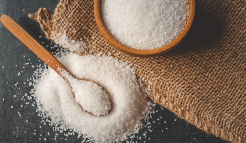 depozitezi sarea intr un recipient din otel greseala ce iti poate afecta un ingredient esential din bucatarie 69ff018739799