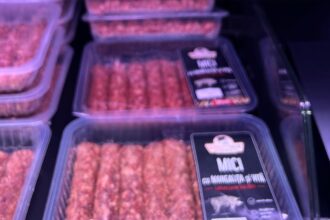 din ce sunt facuti cei mai scumpi mici din romania costa 46 lei kg in lidl 69f42eb92119a