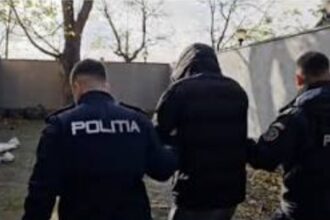 dna a retinut doi inspectori vamali din constanta pentru luare de mita 6a05d0fa0f342