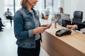 facturile la telefonie si internet se vor calcula la cursul bnr fara marje operatorii raman fara o sursa de profit 6a0c0ab1a62a3