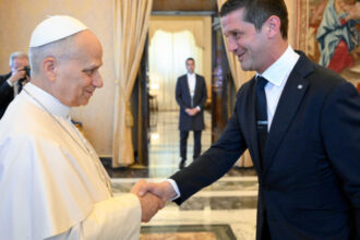 foto cristi chivu si campionii de la inter au fost primiti de papa leon mesajul transmis de suveranul pontif fotbalistilor 69ff475c45bef