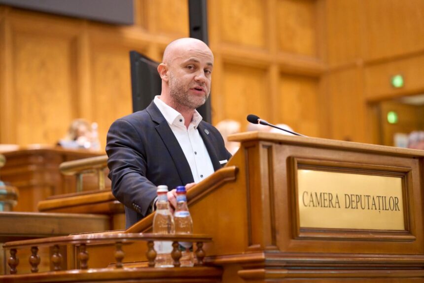 hristu aur despre ministrul istvan care isi baga p la in interesul national ca sa fiu sarcastic macar apreciem sinceritatea poate de data asta nu mai auzim de udmr 6a1448415e440