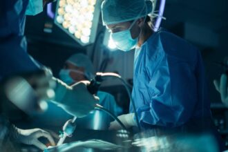 interventie fara cicatrici medicii au eliminat o tumora din stomacul unui pacient de 80 de ani fara nicio taietura 6a02aa78bbba9