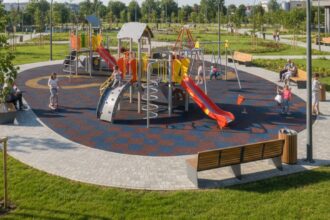 investitii in zone de joaca pentru copii primaria ovidiu modernizeaza spatiile de agrement 6a107908b87d1