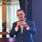 martin psd constanta e viata si dupa bolojan pentru romani una mai buna bolo sa n o uiti pe buzoianu cand pleci femeia a rupt turismul din constanta pe genunchi 69fb0ccd58e33