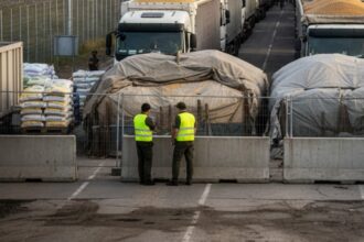 ordin la granita ungaria reintroduce interdictia importurilor agricole din ucraina 6a11d873d4fe8