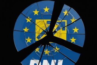 pnl s a rupt in trei dupa caderea guvernului bolojan unii vor sa ramana la putere altii vor impacare cu psd ceilalti vor ca guvernarea sa fie preluata de coalitia psd au 69f9f33c18f74