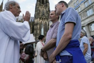 polonia obligata sa inregistreze casatoriile intre persoane de acelasi sex incheiate in strainatate 6a11eb28861e2